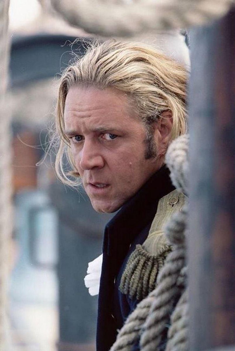 RussellCrowePR's tweet photo. Una clase de hombre... some kind of man #masterandcommander #russellcrowe @russellcrowe #RusellCrowePR 🔥❤️🔥 https://t.co/RByOLmTt4F