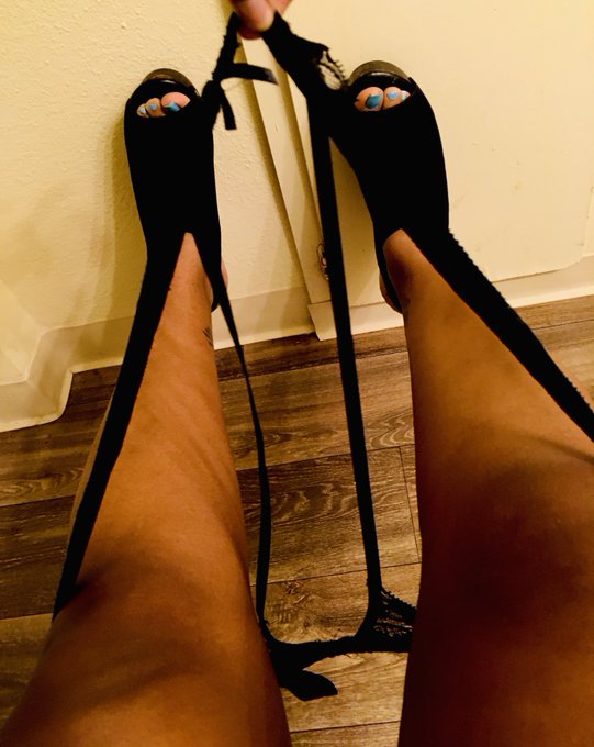 Submit To your Amazon Goddess Full Toilet Training!!! Footmodel footfetishnation feet high heels feetporn
