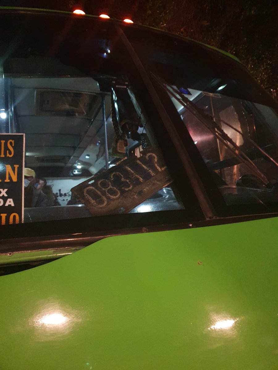 Las patrullas de la <a href="/SSC_CDMX/">SSC CDMX</a> intentan convencer a las vecinas de aceptar lo que la microbus les ofrece. No dan apoyo para ir al Juez Cívico. Plan de San Luis entre Malvon e Invernadero. Nueva santa maría. <a href="/AzcapotzalcoMx/">Alcaldía Azcapotzalco</a> <a href="/vidallerenas/">vidal llerenas</a> por favor ayuda.