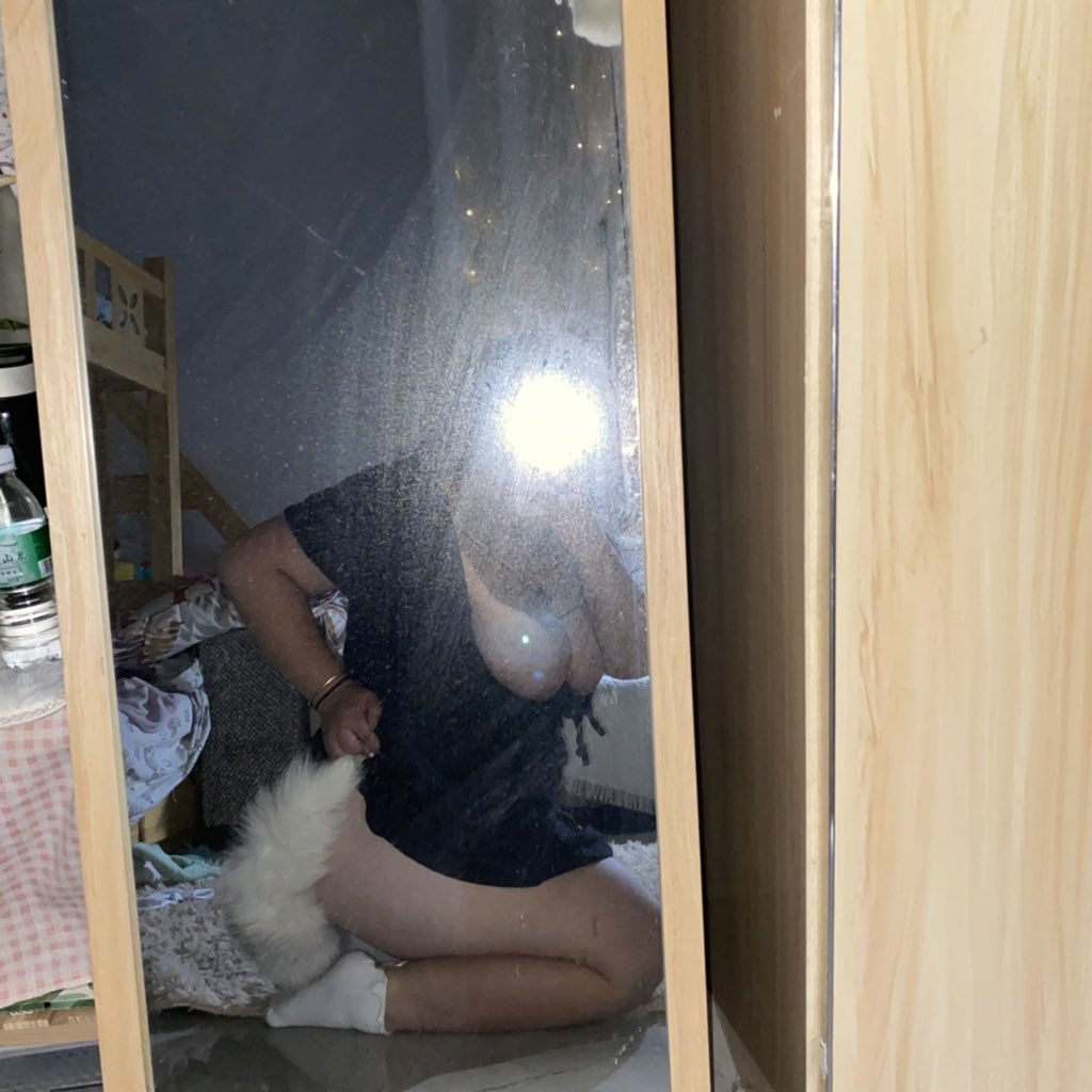 TashaTo60799795's tweet photo. 好久不见 #母狗  #肛塞 #尾巴 #sm https://t.co/yCPa4qLciM