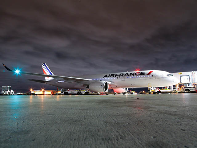 KEVELAIR's tweet photo. Air France : renfort à Cayenne, perte colossale en 2020 ? https://t.co/TYgOBs9w8Q #Actualité #Infopratique https://t.co/zl8zNQNR4e