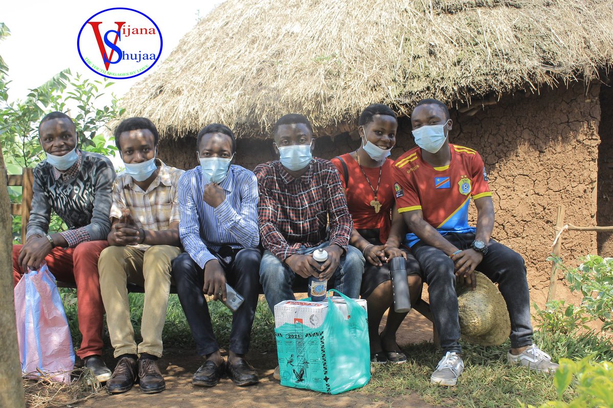 RdcShujaa's tweet photo. On a célébré la fin d'année avec les personnes de 3 ème âge dans le territoire de kabare. Juste du sourire pour un monde meilleure https://t.co/HBvJXE7k9G