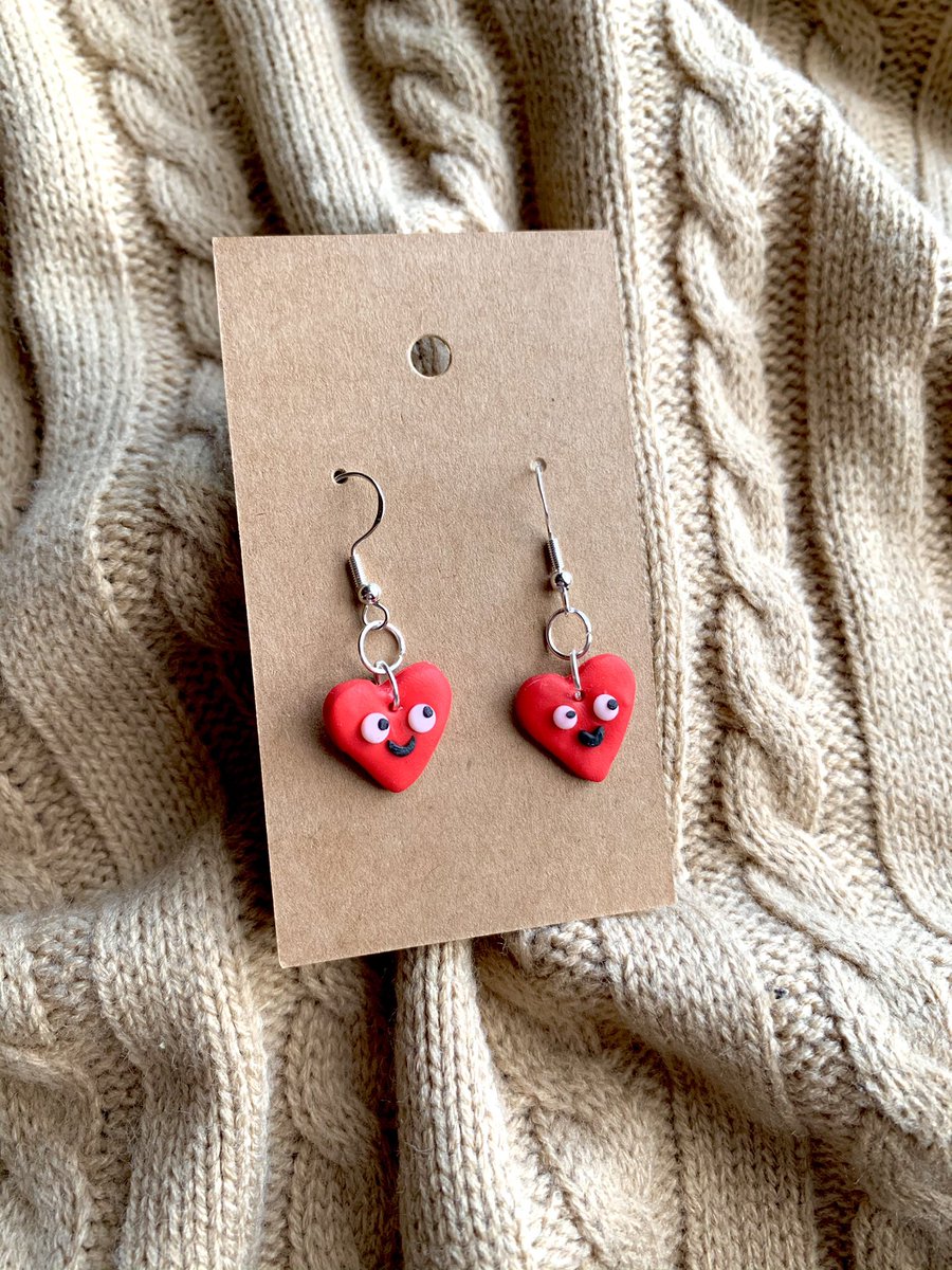 LyraCreations's tweet photo. hoping to wake up to some sales on these babies!! 

goodnight everyone!! 🧡

link below <3 https://t.co/aPbes4pZMG