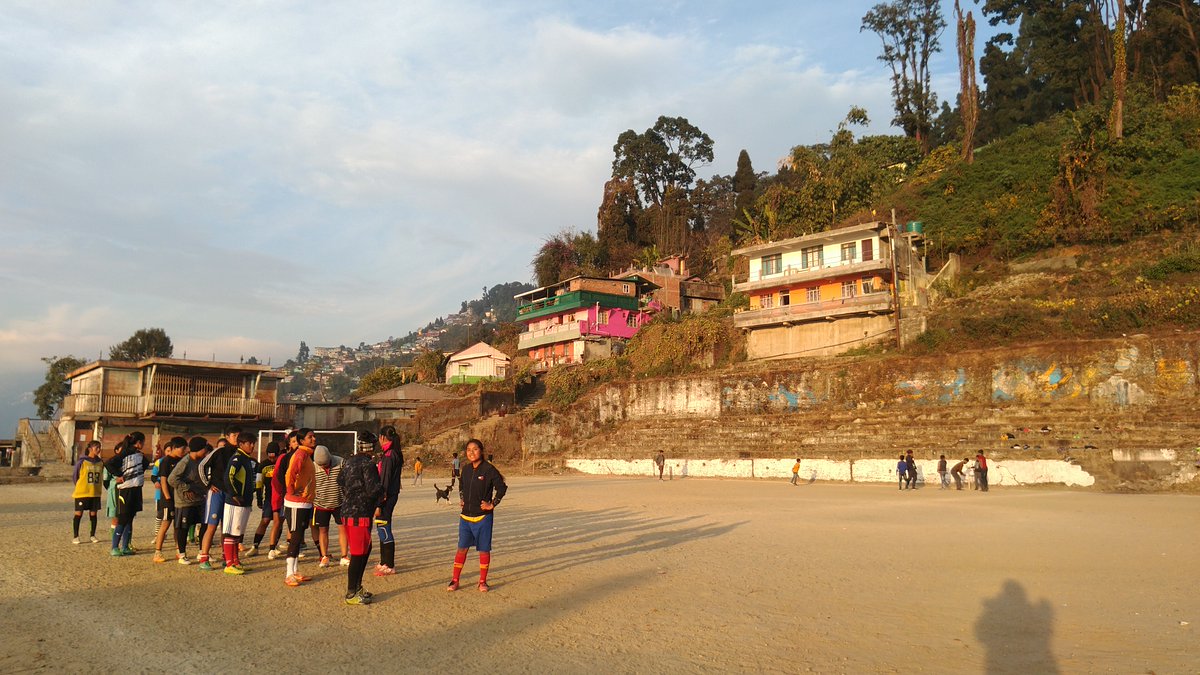[THREAD] Tieedi Women's Football Club - A new hope for women's football in IndiaDarjeeling-Kurseong-Kalimpong region of West Bengal has always loved their football. But it was only in December 2020 they organised their first-ever women's football tournament.  #IndianFootball
