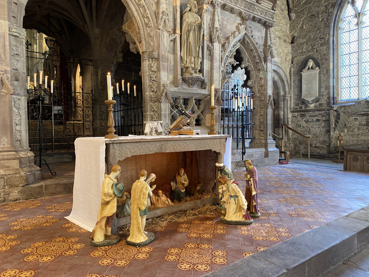 They’ve arrived <a href="/StDavidsCath/">St Davids Cathedral</a> #magi #epiphany and brought the sun ☀️ with them