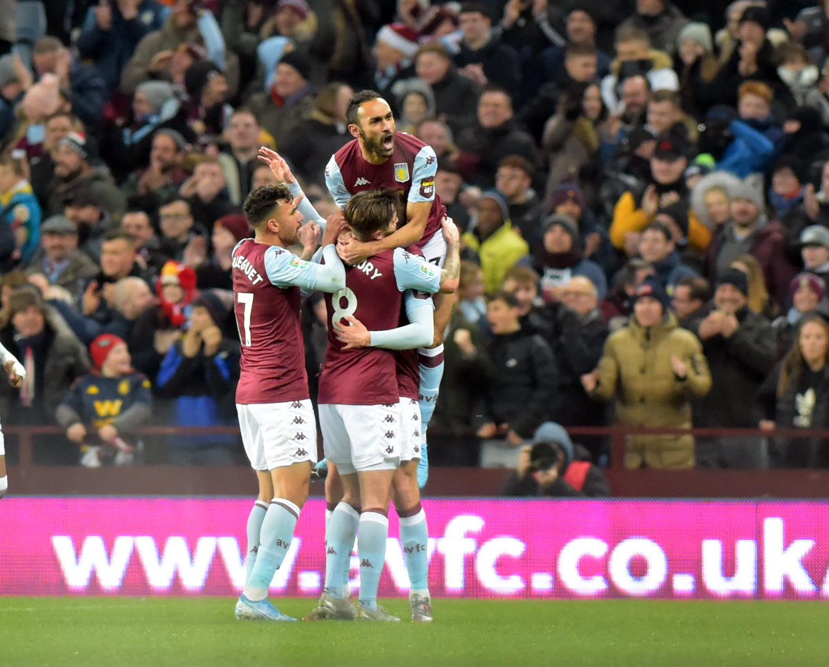 AVFC_News's tweet photo. Liverpool's last 2 trips to Villa Park...

#AVFC 12-2 #LFC 

😏😏😏 https://t.co/c7HQail70O