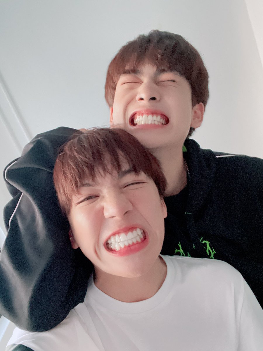 Ppsanta's tweet photo. ไม่รู้ๆๆๆๆๆๆ เต้นก่อนแปบ หึหึ🐶🫐
@cooheartt 
#แซนต้าเอิร์ธพี่น้องจริงป่ะ https://t.co/jIqnKaLGWx