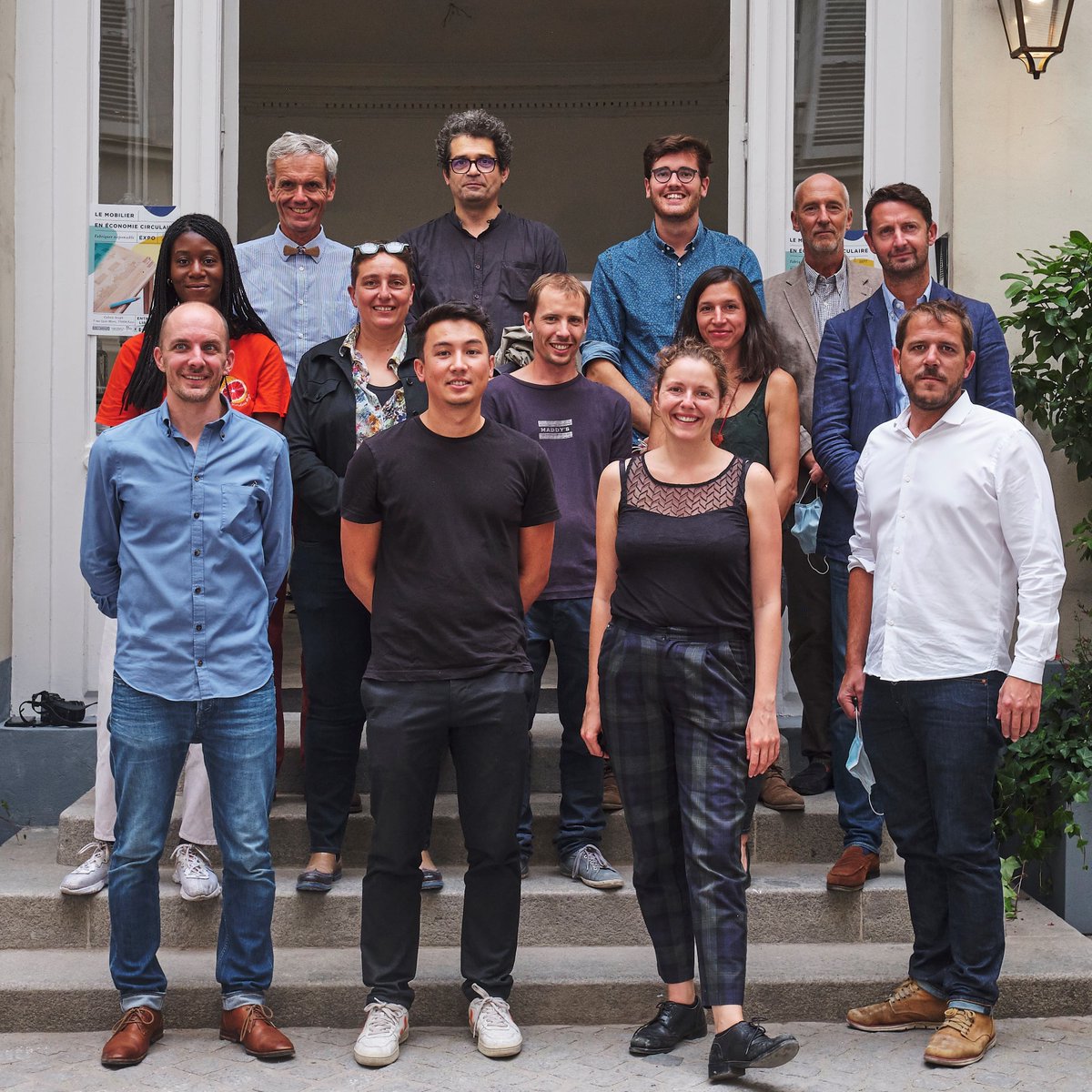 Les_Canaux's tweet photo. [#AAP - Economie Circulaire]
♻️🪑« Un programme varié, des rencontres intéressantes… Un véritable réseau facilitateur pour se lancer ! »
Comme l'Atelier R-are, bénéficiez de 18 mois d’accompagnement avec le #BoosterCirculaire !
Candidatez ➡️ https://t.co/1aV6B6lkpn https://t.co/4gmOwSX9qG
