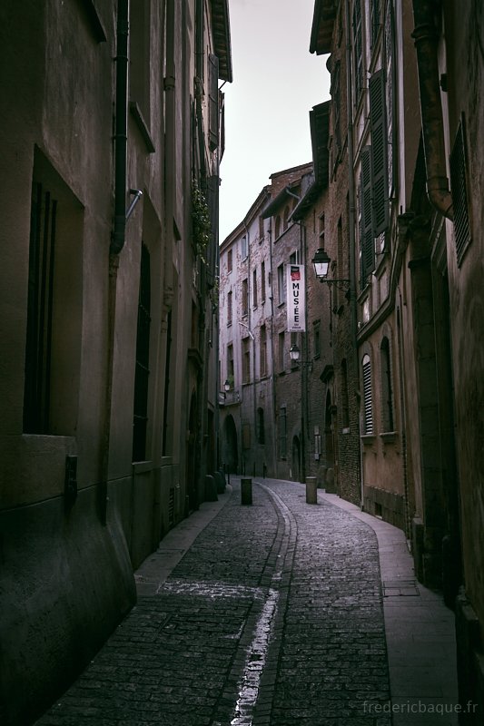 FredericBaque's tweet photo. "Toulouse, rue du May"

#occitanie #hautegaronne #toulouse #tlse #villerose #rue #ruelle #vieuxtoulouse #musee #ville #urban #architecture #street #streetphotography #sudouest #sudouest_photographie #sudouest_focus_on #so_photo https://t.co/zxtiFg4kf7