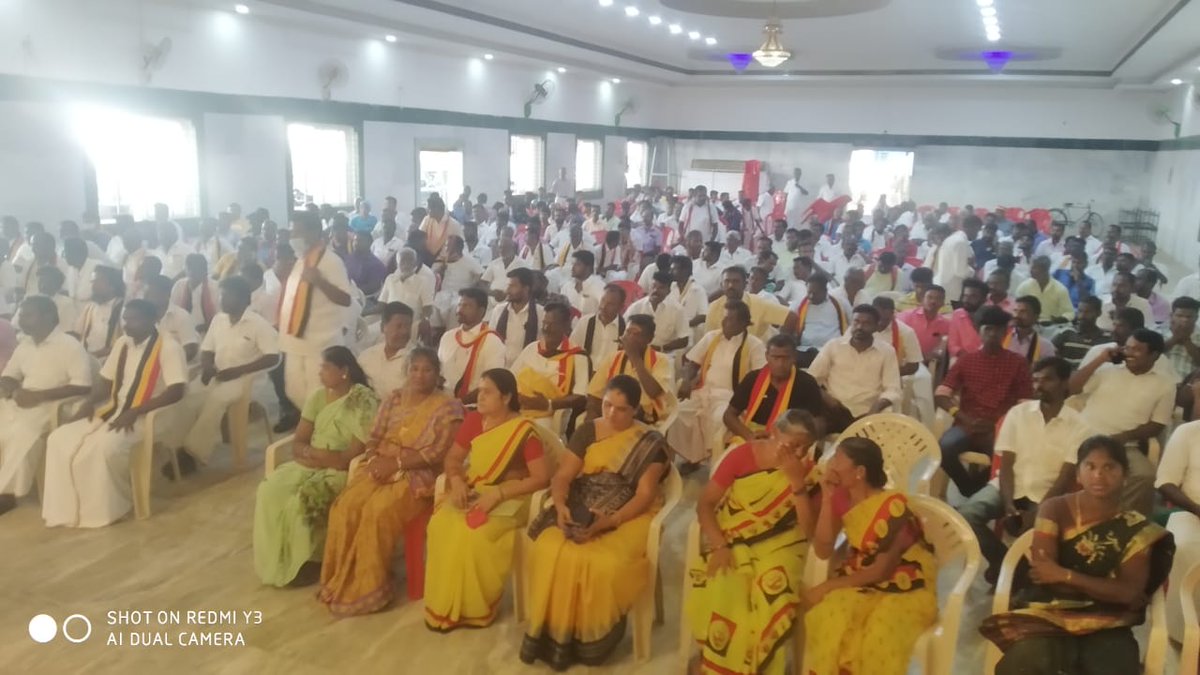 SENTHIL_DMDK's tweet photo. #தேமுதிக திருச்சி தெற்கு மாவட்ட கழக #ஆலோசனை கூட்டம் மாவட்ட கழக செயலாளர் அண்ணன் கிருஷ்ணகோபால் தலைமையில், கழக மாணவரணி செயலாளர் விஜயகுமார் மேற்பார்வையில் நடைபெற்றது. 
��ாவட்ட, நகர,ஒன்றிய,பேரூர்,கிளை கழக நிர்வாகிகளும், தொண்டர்களும் பெருந்திரளாக கலந்து கொண்டனர்.
@iVijayakant 
@vj_1312 https://t.co/SQAxXfFrU3