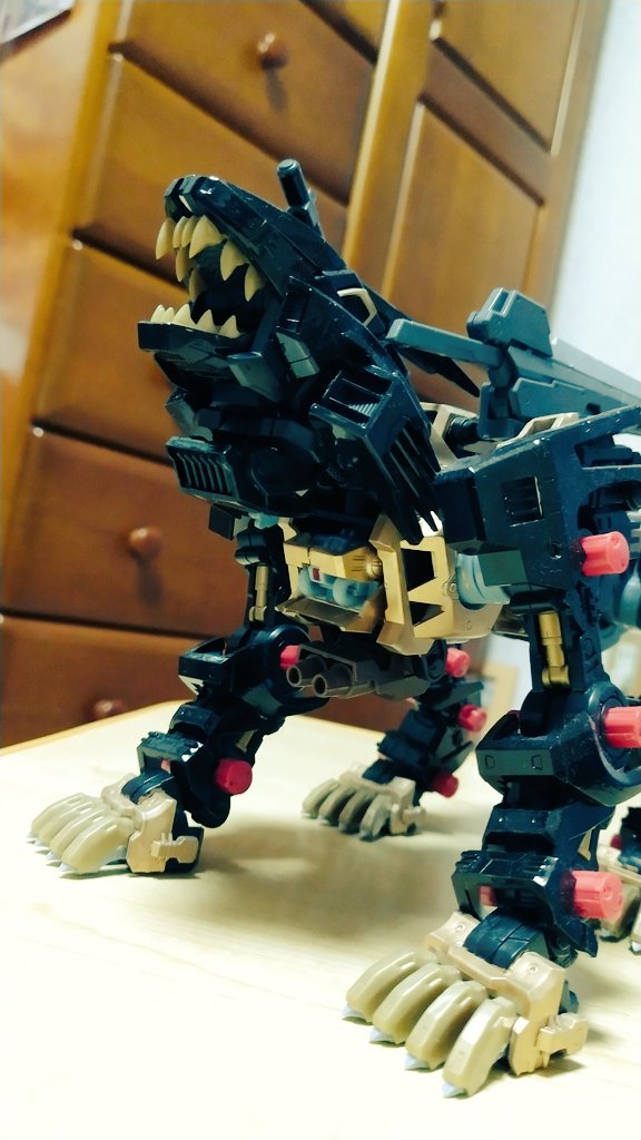 クリリュウ 新世紀ゾイドスラッシュゼロもう年も経ったのかぁまだ小学生のとき毎週土曜の夕方6時に見ていたなぁ 懐かしい スラゼロのエンディングテーマ曲の 流離人 Youtubeで聴くほど好き