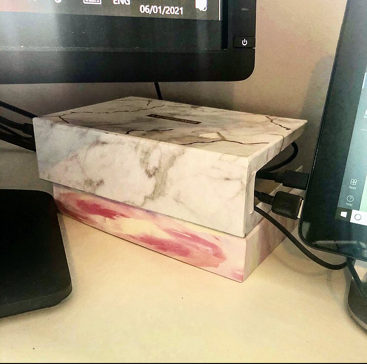 Laura Barber (@lac_88) on Twitter photo So seeing as I’ll be sat at my desk at home indefinitely I thought I’d start 2021 with a tidy up! ✨ turns out there’s no limits to the ways you can recycle @BirchboxUK - they also hide unsightly desk cables!
Shoutout to <a href="/ECIllustrations/">Emily Cole</a> desk calendar brightening up the place 💕 So seeing as I’ll be sat at my desk at home indefinitely I thought I’d start 2021 with a tidy up! ✨ turns out there’s no limits to the ways you can recycle @BirchboxUK - they also hide unsightly desk cables!
Shoutout to <a href="/ECIllustrations/">Emily Cole</a> desk calendar brightening up the place 💕