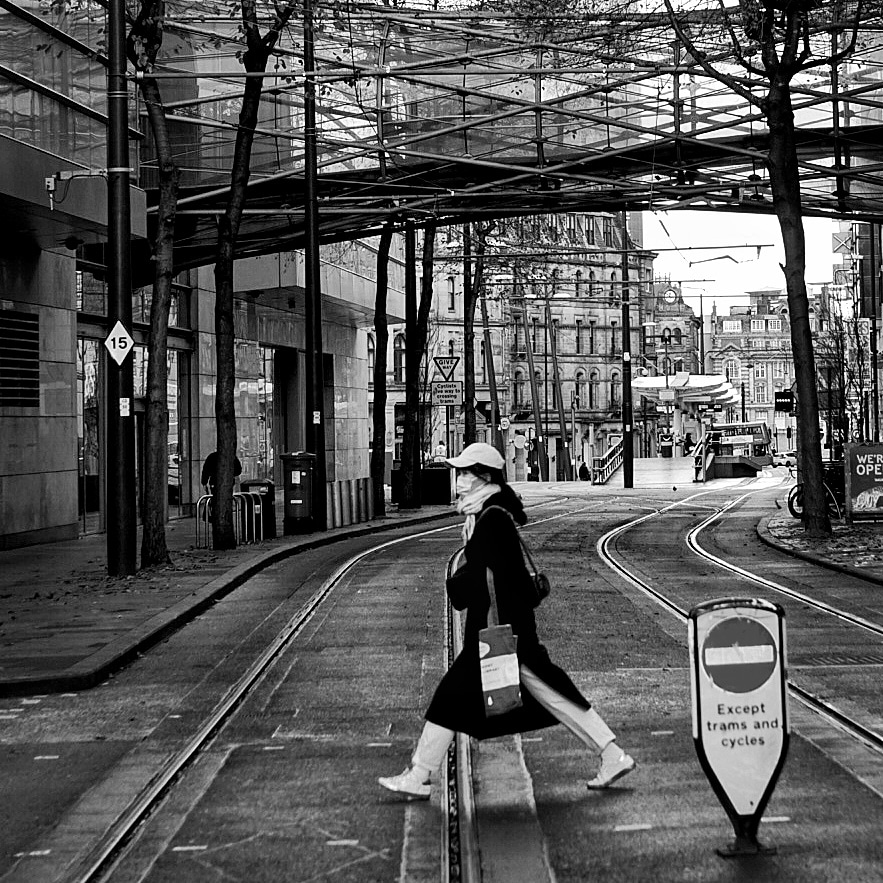 Planetphil168's tweet photo. Good technique displayed by this Olympic Long-Striding competitor in Manchester.
#bnw #bnwphoto #bnwphotography #streetphoto #streetphotography #photoedit #citycentre #sonya6300 #striding #longstride https://t.co/WatoVhxxIw