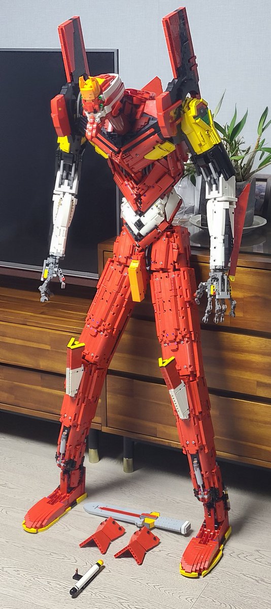 Buffoon76242561's tweet photo. Lego Evangelion 
Almost done. 140cm

#레고 #lego #Evangelion #bionicle #바이오니클 #에반게리온 #레고창작 #레고스타그램 #legostagram #Lecnic #buffoon #bioniclemoc #legomecha #legomoc #legomocs #legoevangelion #brickorea #eva02 https://t.co/Y8HtRIJ180