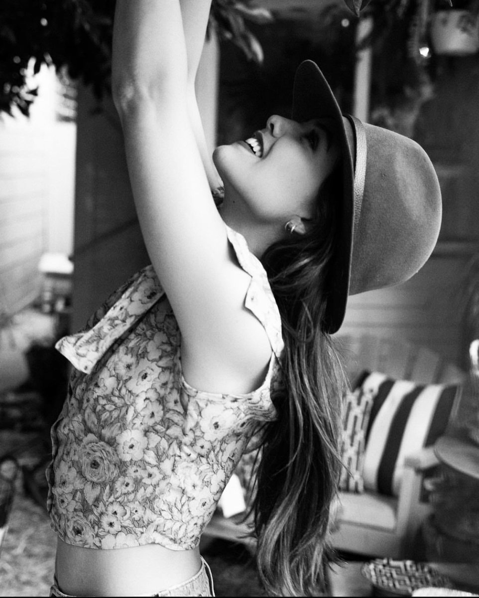 AgnesRxse's tweet photo. *    
 ·  ˚   　 ·　　. 　　　　
　 . ·  *  . 　 　 ✦  . 
　　　  . 　  　　　　  .  
   ˚ 　 ·   * https://t.co/dKwnRZCSqH