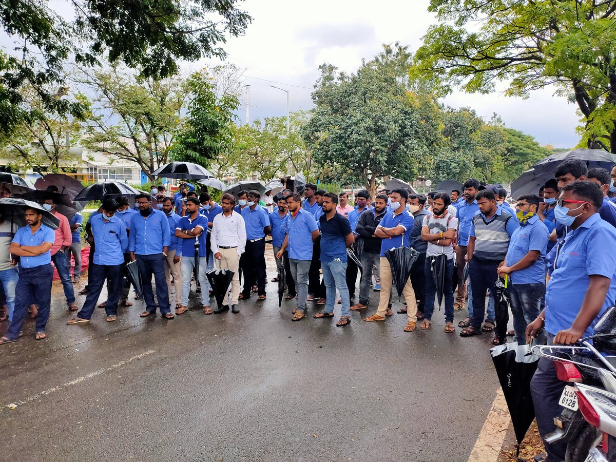 ravikrishna_r's tweet photo. @ToyotaMotorCorp 3500 workers are out of work due to lockdown by TKM plant near Bengaluru. They are on a sit out for the last 60+ days braving the cold, rain, hot sun and staring at uncertain future.
@CMofKarnataka @drashwathcn, please mediate immdtly.
@PMOIndia @Toyota_India https://t.co/PKTFNCS2lL