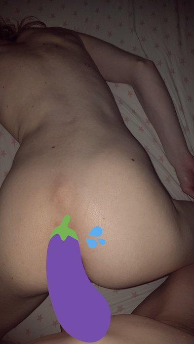 Tfw girlfriend suddenly takes a photo with flash of my ass covered in her squirt after we've been doing