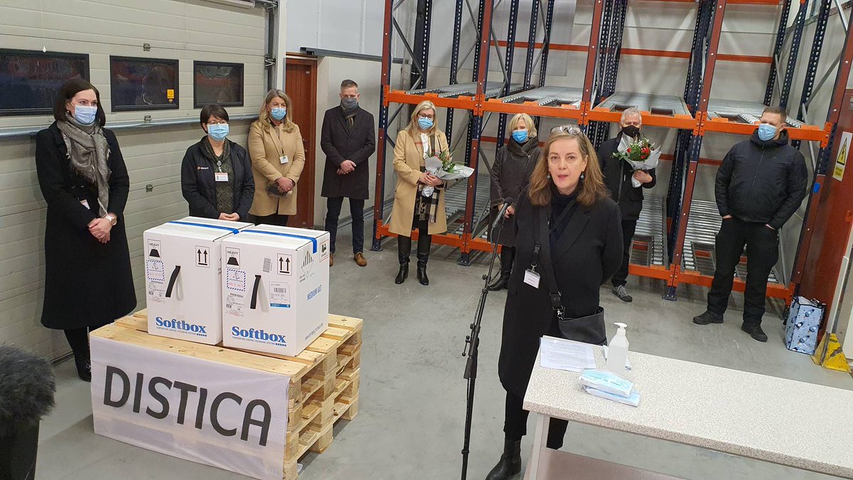 On December 28th, the first shipment arrived in Iceland, with 10.000 doses. Half of those were distributed around the country and half put in the freezer for a second dose in January.