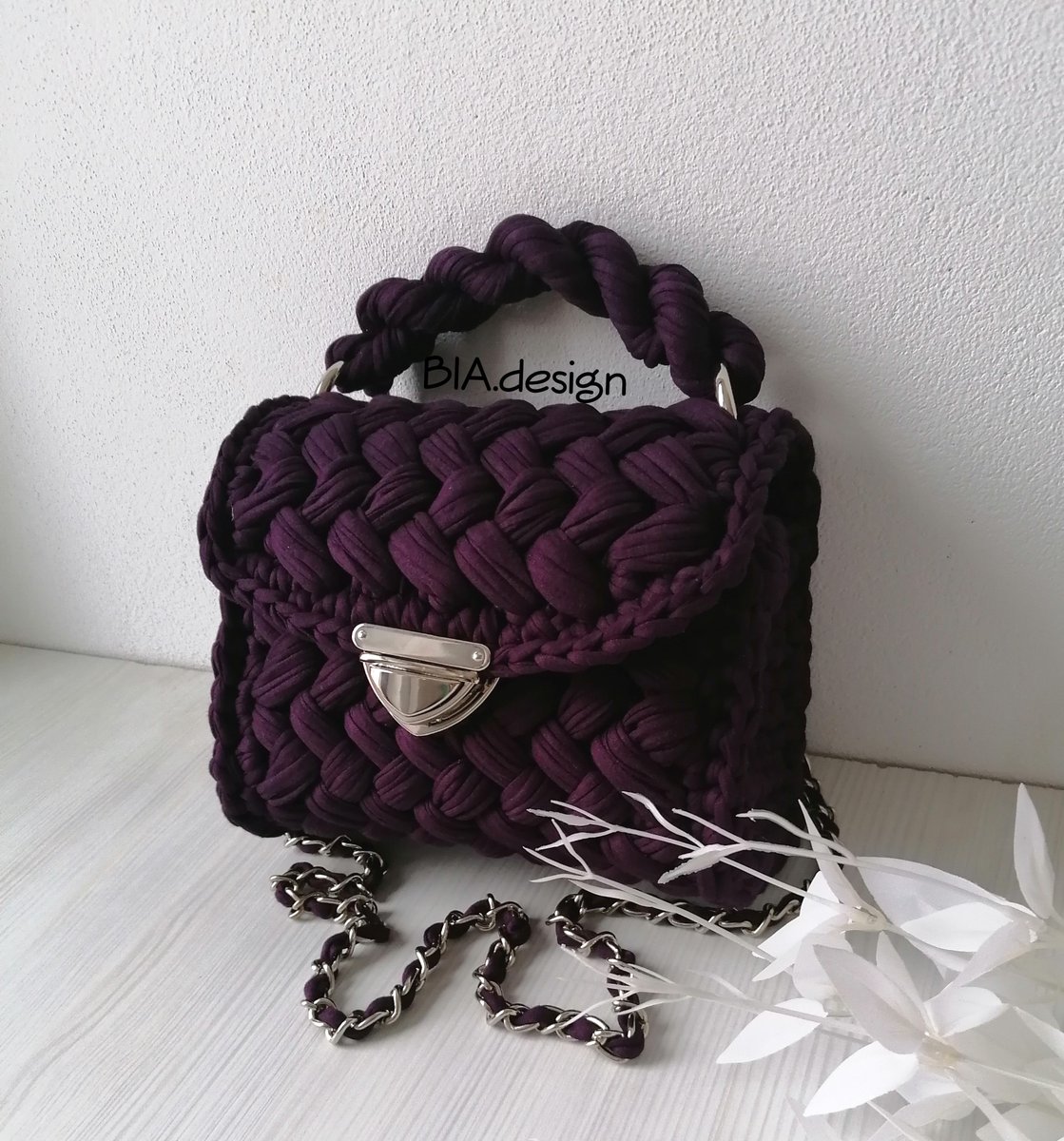 BIAdesign3's tweet photo. Purple beauty #bag pentru începutul de an #2021
#handmade #Sibiu https://t.co/nVDaFShSp8
