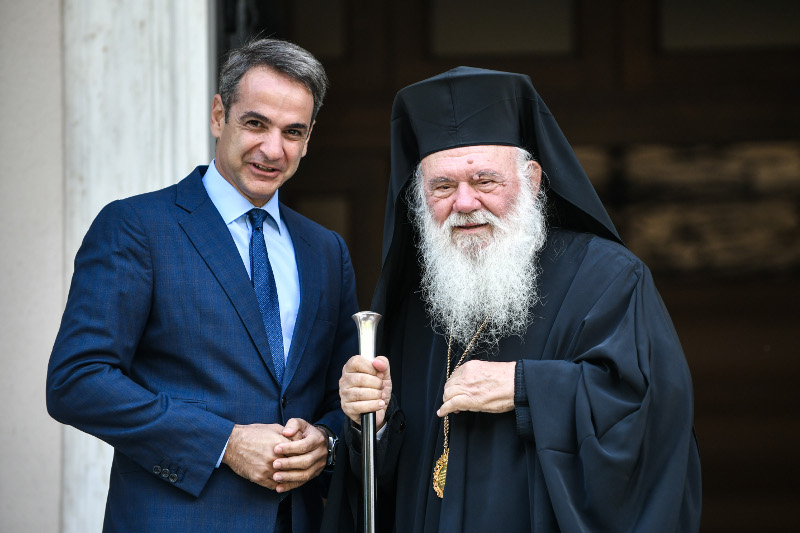 to_vatraxi's tweet photo. Συμβιβασμός επιτεύχθηκε μεταξύ κυβέρνησης και Αρχιεπισκοπής για τη σημερινή λειτουργία των εκκλησιών. Η κυβέρνηση δεν επιθυμούσε να ανοίξουν οι εκκλησίες και η Αρχιεπισκοπή ήθελε να ανοίξουν οι εκκλησίες, κι έτσι συμβιβάστηκαν και θα ανοίξουν οι εκκλησίες. https://t.co/WxWLuF3KCR