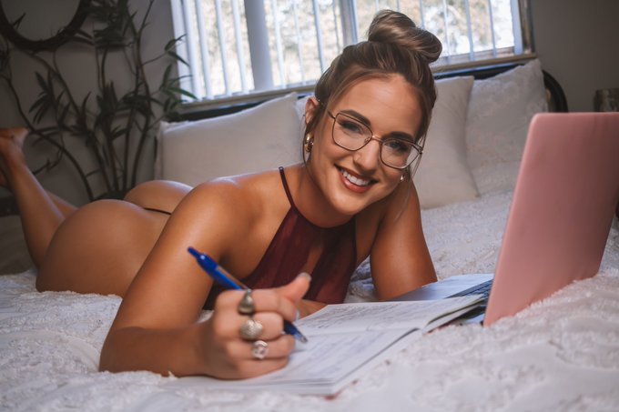 You&rsquo;re the boss at home  @realitywithriss https://t.co/RwESOMClv7<a class="tags" target="_blank" title="On Twitter" href="/?out=eyJ0eXAiOiJKV1QiLCJhbGciOiJIUzUxMiJ9.eyJpYXQiOjE3MjU1MzQ3MzAsImlzcyI6InR3cG9ybnN0YXJzLmNvbSIsIm5iZiI6MTcyNTUzNDczMCwiZXhwIjoxNzU3MDcwNzMwLCJyZWRpcmVjdF91cmwiOiJodHRwczovL3R3aXR0ZXIuY29tL3JlYWxpdHl3aXRocmlzcyJ9.mPdRrhQOAb0XeaR85ymBLduP36MJWhRnugqiJTN9O9cPdS1pD3G4JBrXtujSgffiP0Nk-FazekmRYyaglFUJcg">@realitywithriss</a>