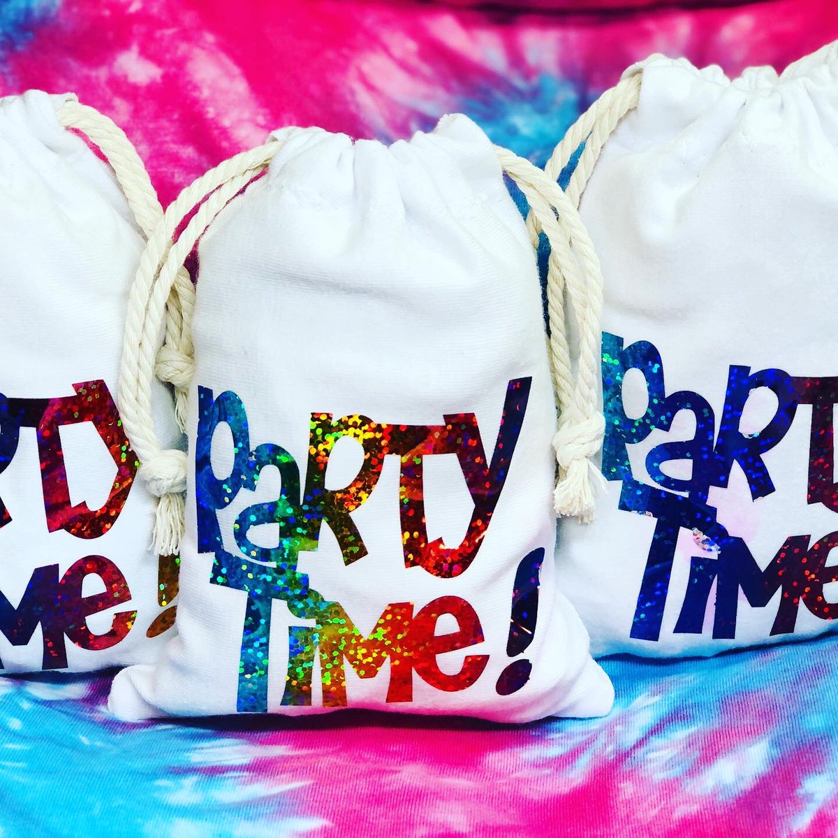 snowstormcrafts's tweet photo. #partybags #Celebration #aot136spoilers #vaccination #31DAYSOFCOLOURPOP https://t.co/rEQplZXEXp