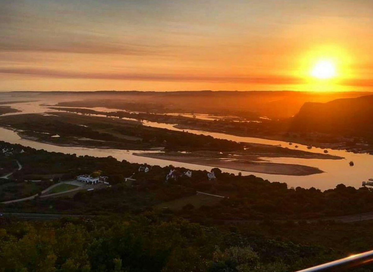 Have you ever seen the twin rivers (Bitou &amp; Keurbooms) painted in sunset colours? This is the view from Alkantmooi Private Nature Reserve. 
For those of you who don't speak Afrikaans, this roughly translates "to lovely from all sides" and it certainly is! 
#ChasetheFeeling #Plett