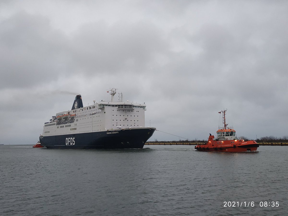 gibon102's tweet photo. Duńska księżniczka #PrincessSeaways wchodzi na spotkanie sześciu królów. A u Panów w domu duńskie księżniczki? https://t.co/yIHWaawy5s