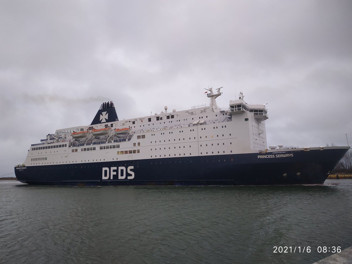 gibon102's tweet photo. Duńska księżniczka #PrincessSeaways wchodzi na spotkanie sześciu królów. A u Panów w domu duńskie księżniczki? https://t.co/yIHWaawy5s