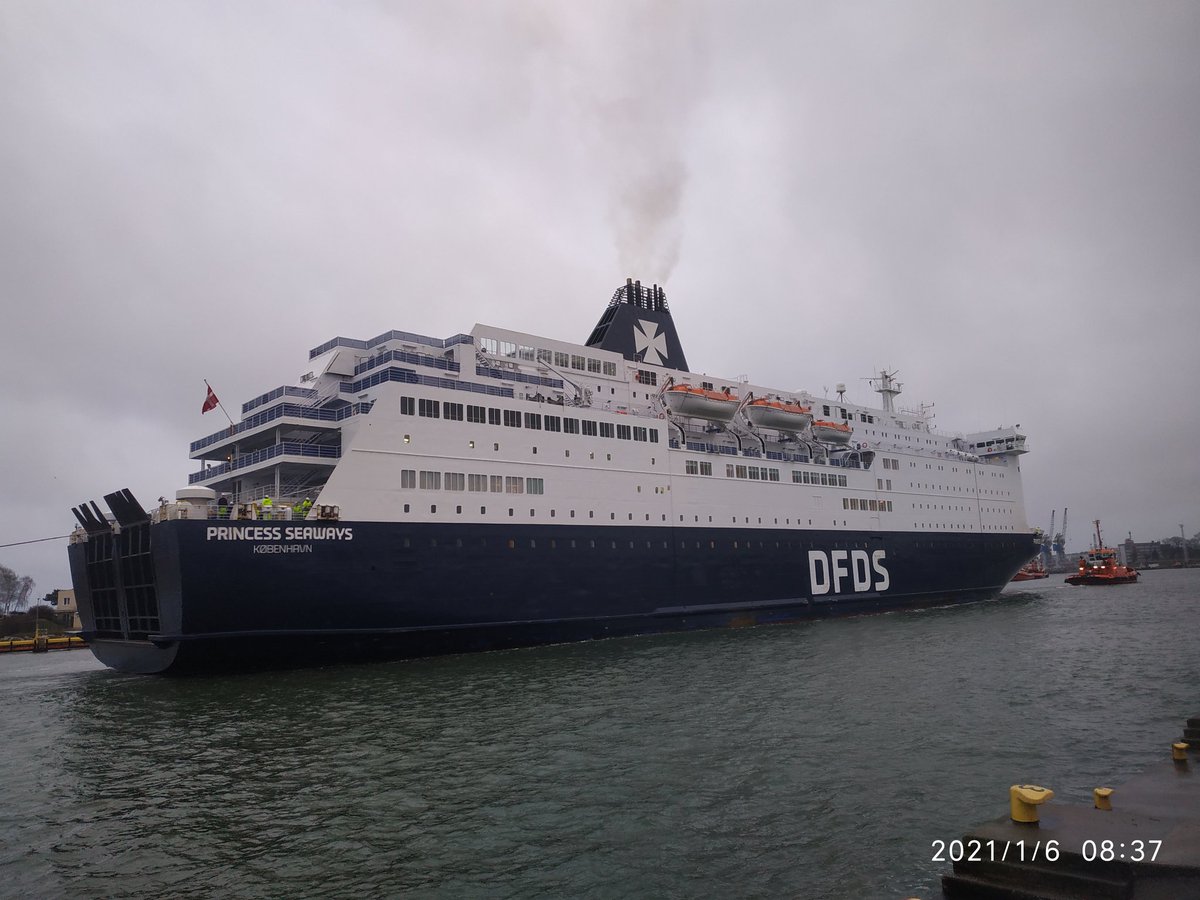gibon102's tweet photo. Duńska księżniczka #PrincessSeaways wchodzi na spotkanie sześciu królów. A u Panów w domu duńskie księżniczki? https://t.co/yIHWaawy5s