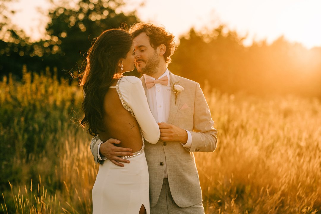 leeallisonphoto's tweet photo. WEDDING TIP WEDNESDAY!

Setup a wedding website. This can be really helpful for your wedding guests especially if you are planning a destination wedding. You can have all of your wedding plans in one place for all your guests to see.
.
.
.
.
. 
#destinationweddings #destinationwe https://t.co/5VKm0iTka5