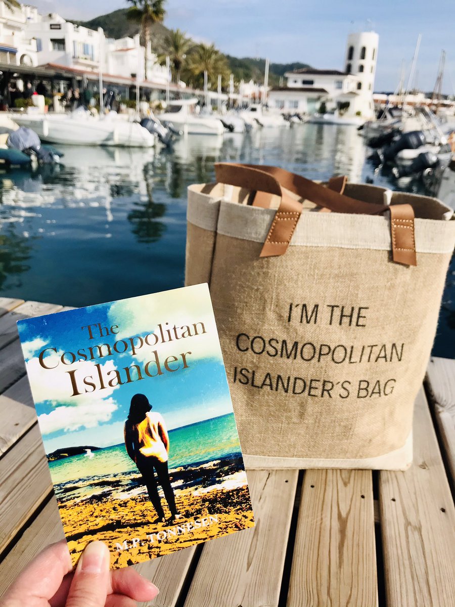mptonnesen's tweet photo. Happy #ThreeKingsDay 👑 
This #WanderlustWednesday, #TheCosmopolitanIslander takes you to sunny #Sitges in #Spain - she’s even got her own bag ready for presents from the Magi 🤩
Peaceful celebrations &amp; happy armchair #travels to you all 🤗
👑
https://t.co/9A0c9FvAFl
#booklover https://t.co/XbXEHGaaYf