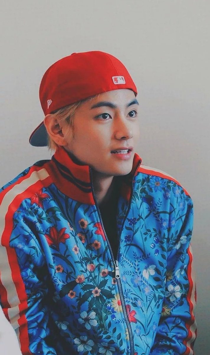 Kim taehyung           wizkid
