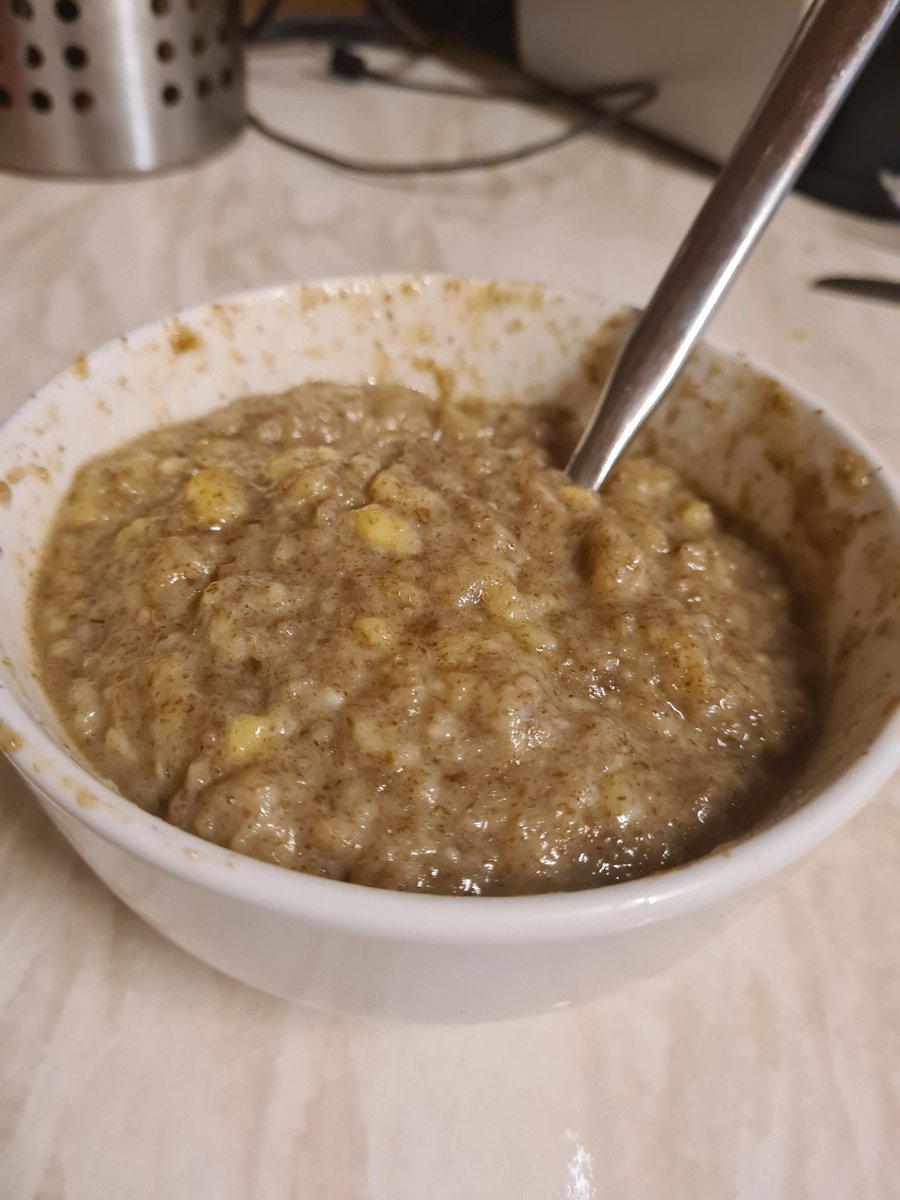 ieldan87's tweet image. Am I the only one who does this with their @weetabix ?