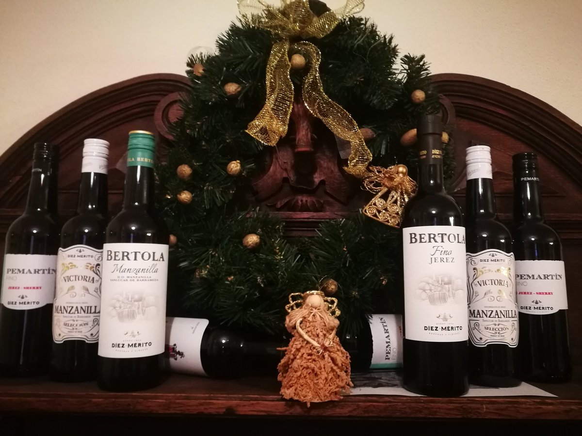 Paz R Villanueva #SinCienciaYCulturaNoHayFuturo (@prviva) on Twitter photo Muy #vinos días con unos 👑👑👑 muy majos, que han venido de #Jerez y me han traìdo retrogusto familiar, que en <a href="/DiezMerito/">Diez Merito</a> están mis raíces guiris Craven Bartle #Bertola Muy #vinos días con unos 👑👑👑 muy majos, que han venido de #Jerez y me han traìdo retrogusto familiar, que en <a href="/DiezMerito/">Diez Merito</a> están mis raíces guiris Craven Bartle #Bertola