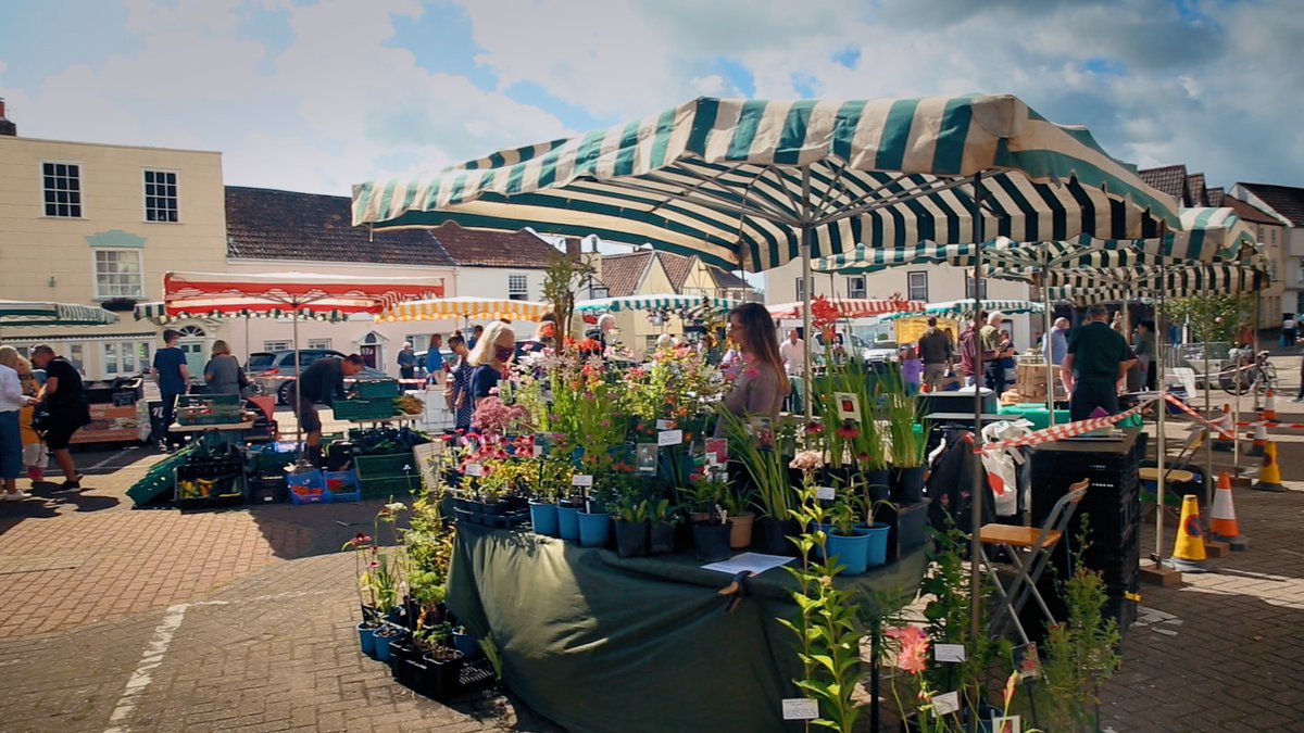 On today's show two sets of farmers - Jack and Nina and Andy and Tim - hope to make a splash with their rapeseed oils and sauces at a market in the small town of Axbridge, Somerset. <a href="/SFMmarkets/">SomersetFarmersMkts</a>

Tune in 3.45pm on <a href="/bbcone/">BBC One</a> 

#farmlife #farminguk #yum