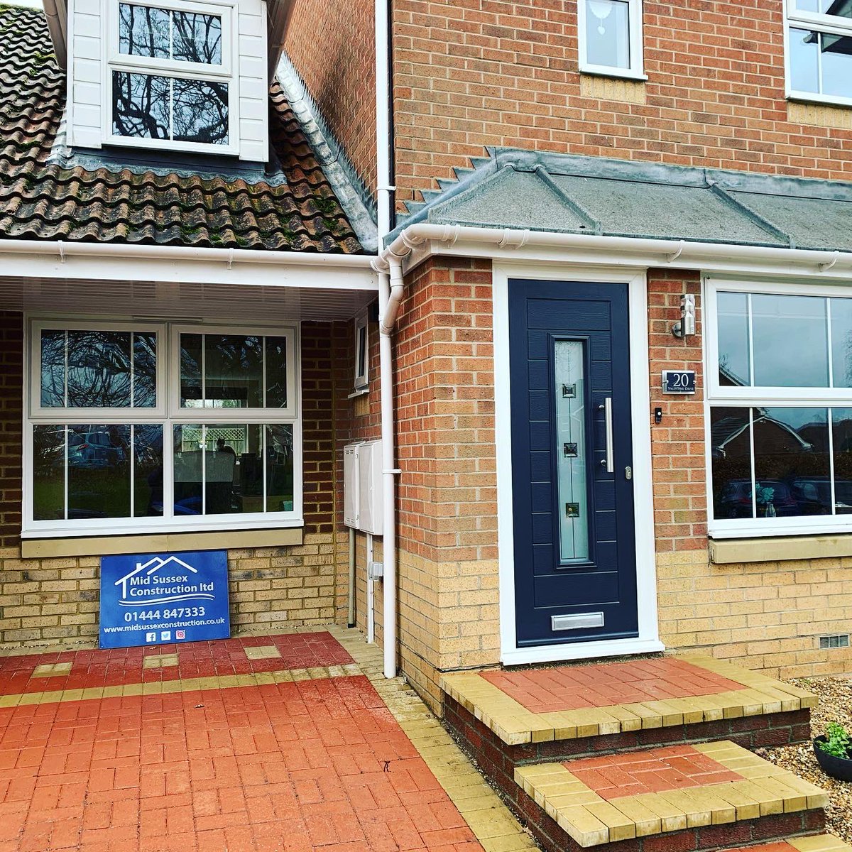 A stunning transformation garage conversion and new composite front door, driveway and new safe steps to the front door, @EnduranceDoors <a href="/UltionLock/">Ultion</a> #midsussexbuilders #burgesshill #localbusiness #greatcustomers <a href="/Sussexbuilders/">Mid sussex construction ltd</a>