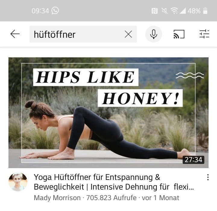 KathaLuber's tweet photo. Für den #Mittwoch habe ich mir einen sanften Hüftöffner nach #MadyMorrison ausgesucht. Es ist immer wieder überraschend wieviel ich mit #Yoga aufarbeite. Einen Versuch Wert! Später wiederhole ich noch eine Kleinigkeit für die Schule. https://t.co/G2T9w8yXwO
