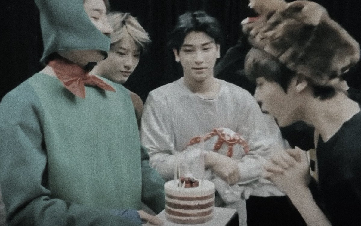 zunckook's tweet photo. beautiful memories. 📸 https://t.co/s4zzQiBiBK