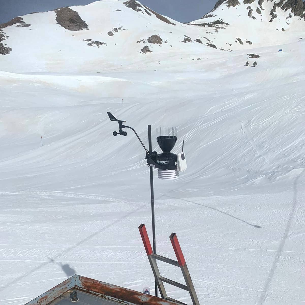Parc Natural de l'Alt Pirineu (@pnaltpirineu) on Twitter photo Es registra el rècord de temperatura mínima mai registrada a la península ibèrica: -34,1°C 🥶 avui 6 de gener a l'estació meteo del Clot de la Llança, a tocar del #PNAltPirineu, propietat de <a href="/baqueira_beret/">Baqueira Beret</a> i gestionada per <a href="/MeteoPirineu/">MeteoPirineu.com</a> meteopirineu.com/estacion/clot.… i MeteoVallsdAneu Es registra el rècord de temperatura mínima mai registrada a la península ibèrica: -34,1°C 🥶 avui 6 de gener a l'estació meteo del Clot de la Llança, a tocar del #PNAltPirineu, propietat de <a href="/baqueira_beret/">Baqueira Beret</a> i gestionada per <a href="/MeteoPirineu/">MeteoPirineu.com</a> meteopirineu.com/estacion/clot.… i MeteoVallsdAneu