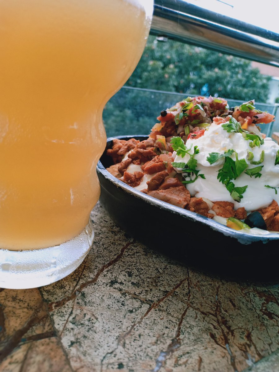 PsyGear's tweet photo. What's up Bangalore ? ❤️ Chilling with a pineapple beer and my favourite snack Nachos with Chicken at Brew Meister. Stay tuned for more updates 😜
#beer #life #travel #surprise #lifeisbest #brewmeister #beer #pineapplebeer #pinepple #psycommunity #youtuber #Bangalore https://t.co/W2U6y3r3pW