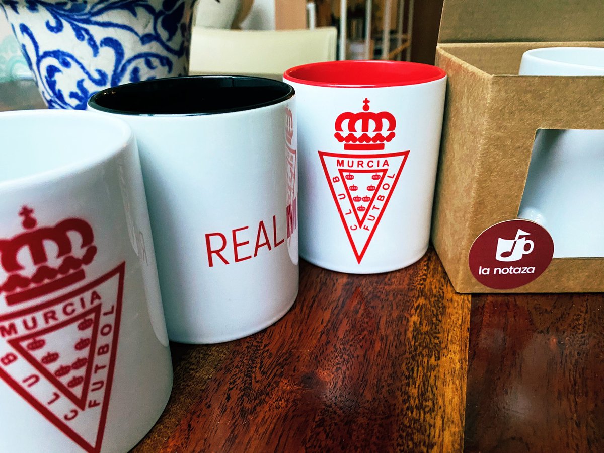 yayodelgado's tweet photo. @realmurciacfsad Siempre cae algo! Preciosas para el chocolate y roscón! @lanotaza ❤️ https://t.co/tmRvXHfw37