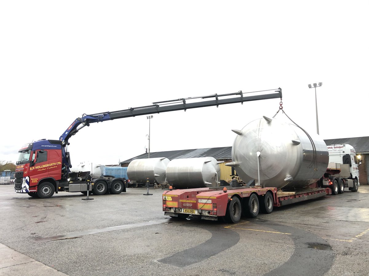 aphollingworth1's tweet photo. A recent vessel replacement project we completed for valued customer @TanksandVessels
#specialist #transport #lifting #hiabs #cranes #heavyhaulage #tanks #vessels #industry #lowloaders #nooteboom #broshuis #faymonville #pmcranes #daf #volvo https://t.co/LBQpl2Ep9U