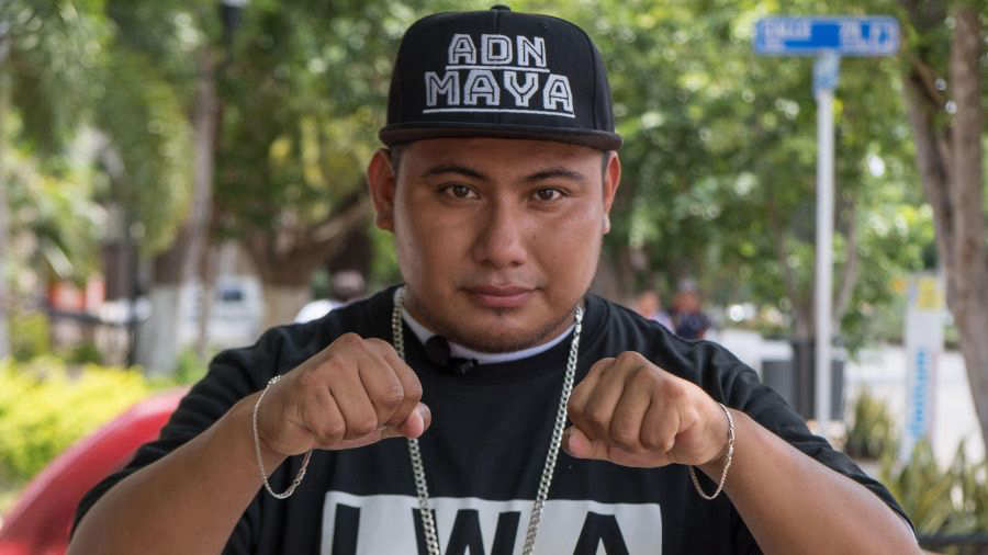 calmecalli_unam's tweet photo. ¡No te pierdas mañana nuestro primer programa del año! Porque conversaremos con #PatBoy, rapero maya que desde el 2009 ha dedicado sus canciones al fortalecimiento y difusión de su lengua.
Escúchanos a las 10 h en el 96.1 de FM de @RadioUNAM.
@puic_unam
@VanyaNucke https://t.co/PDzmjqXNKP