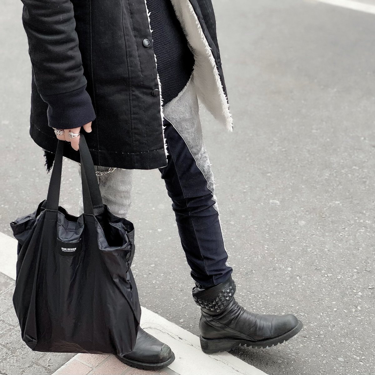 DEALDESIGN925's tweet photo. 【#new #pouch 】
POCKETABLE TOTE

#dealdesign
#silver925
#brass
#silverjewelry
#design
#accessory
#handmade
#pocketable
#fashion
#style
#model
#cool
#unisex
#recommend

https://t.co/0lr2I548k2 https://t.co/dDDhl7I72B