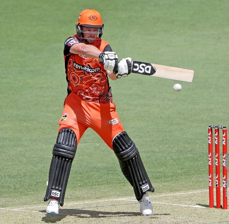 GreenTeam1992's tweet photo. Fifty for Colin Munro against Sydney sixers in Big Bash League his second consecutive fifty in BBL 10!
Should Islamabad United retain Colin Munro in Pakistan Super League season Six?
#PSvsSS https://t.co/eCwXZwl0wQ