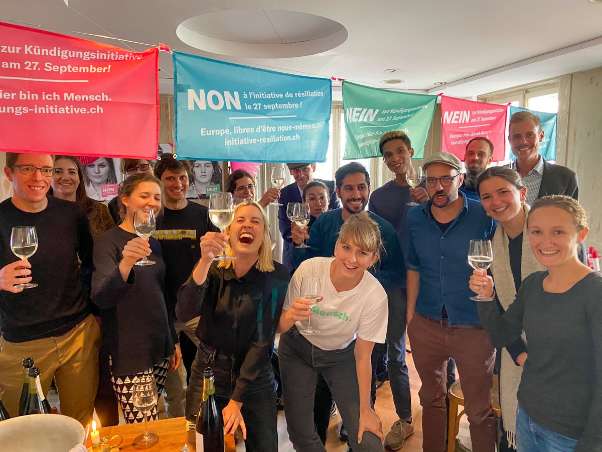 operationlibero's tweet photo. Ziel erreicht, Zukunft gesichert! ❤️ In nur vier Wochen kamen über 500’000 Franken von über 4’000 Menschen zusammen. Crazy! Ihr habt uns euer Vertrauen ausgesprochen – DANKE! Wir werden alles daran setzen, dieses Vertrauen zurückzuzahlen: https://t.co/qi6oqUMiZ1 https://t.co/JDo2ujnHpb