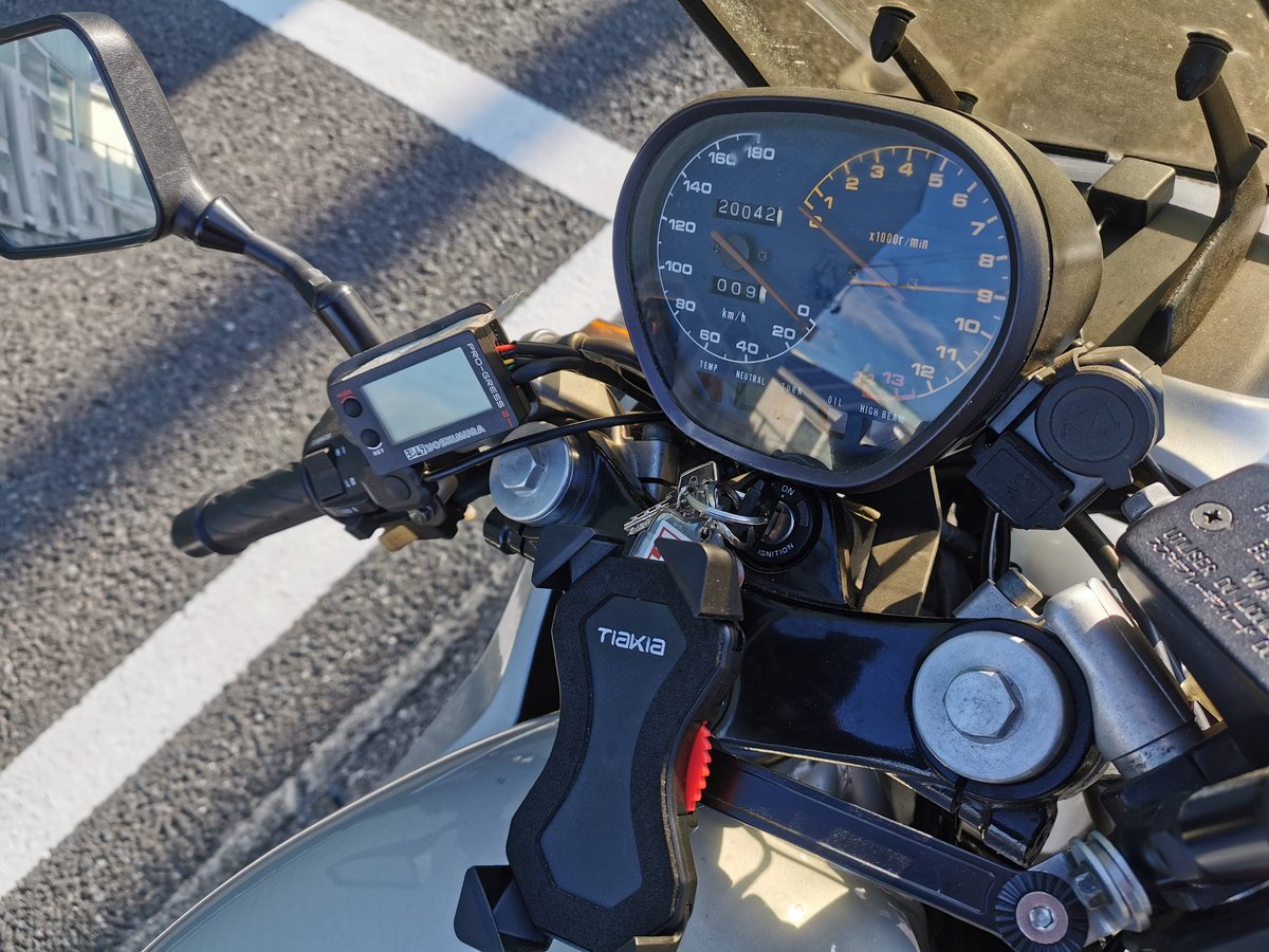 凜 Gsx400sカタナ急死事件まとめ 症状 5500rpm付近で発電量不足により電圧降下 失火 エンジンのボコつき 症状 イグニッションオンで電源が入らない 原因 バッテリー劣化 電圧低下 原因 ハーネス劣化による抵抗値上昇 電圧低下により充電電圧も