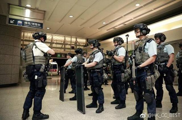 香港警察の反恐特勤隊(CTRU)のメインアームってMP5だけやなかったのか