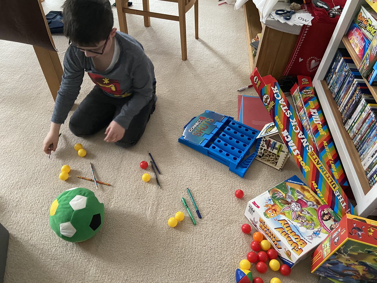 AppleAnna9's tweet photo. IPH using all sorts of things for his ones,tens and hundreds in maths. @CoxhoePrimary https://t.co/ZItOQBqNXl